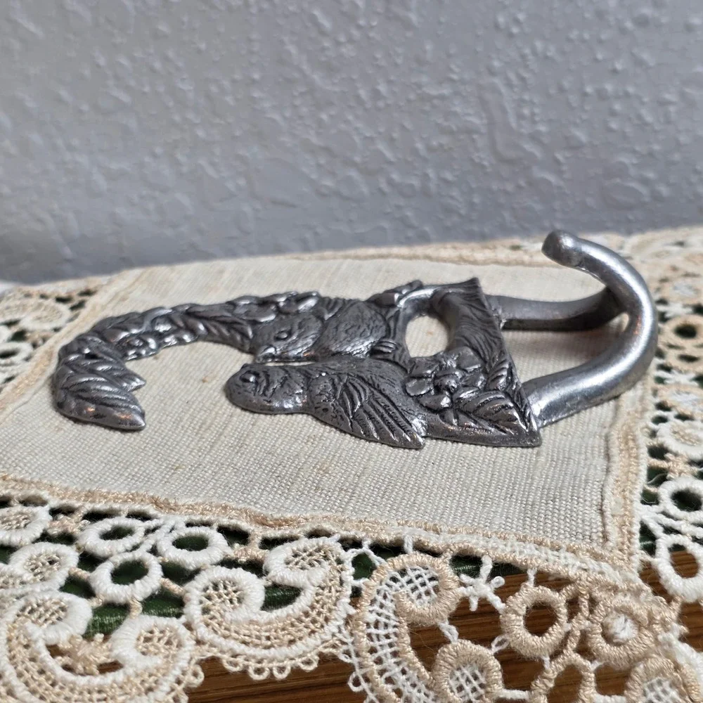Hallmark‎ Vintage Cast Metal Love Birds Wall Hook Silver Tone Nature Decor